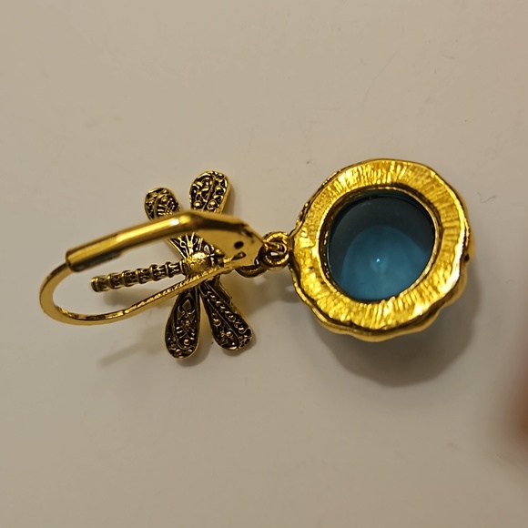 NWOT Anthropologie Dragonfly Earrings - Picture 3 of 7